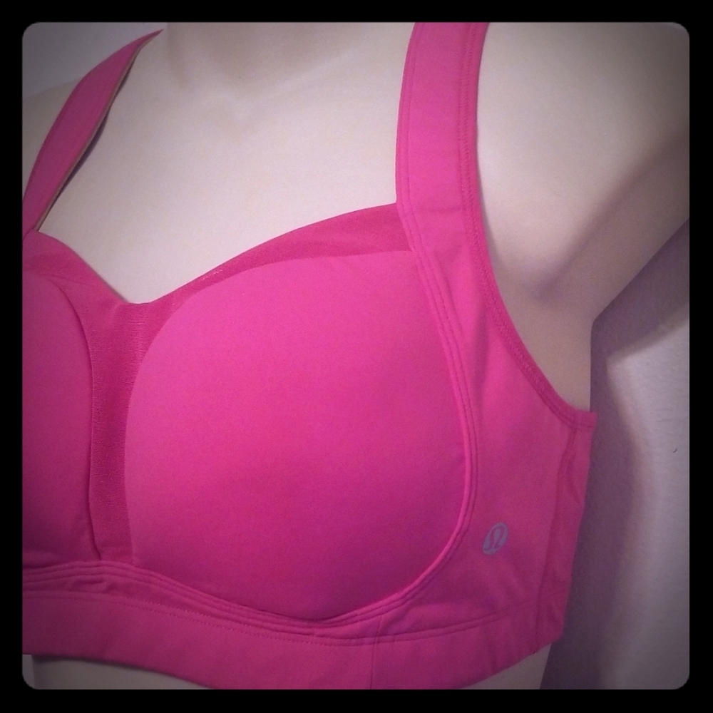 Lululemon pink sports bra